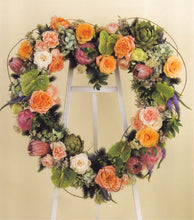 Load image into Gallery viewer, Heart with Yarn Accents Easel