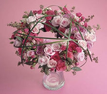 Load image into Gallery viewer, Wreath Of Roses
