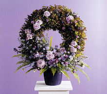 Load image into Gallery viewer, Wreath In Lavender
